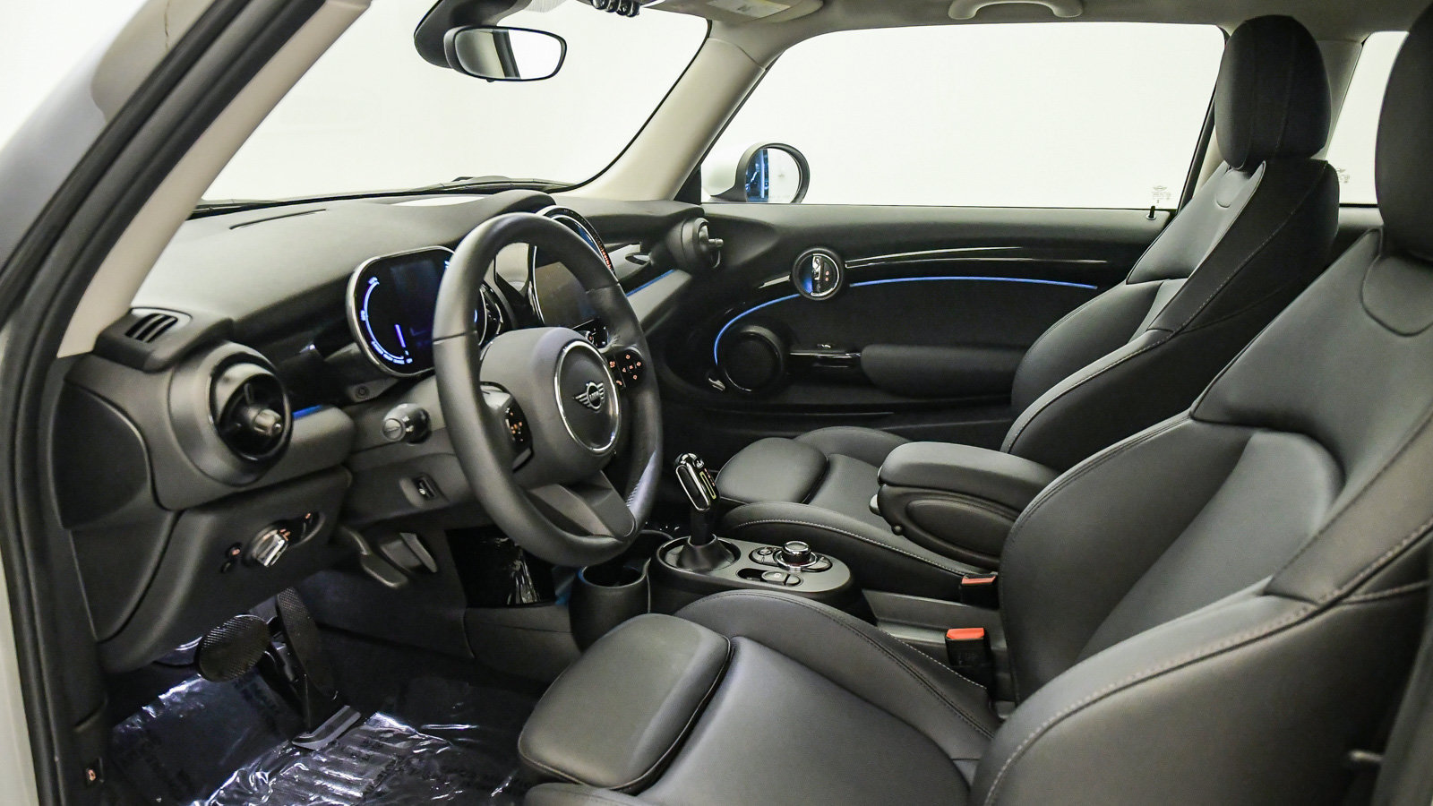 Certified 2024 MINI Cooper SE FWD image 17