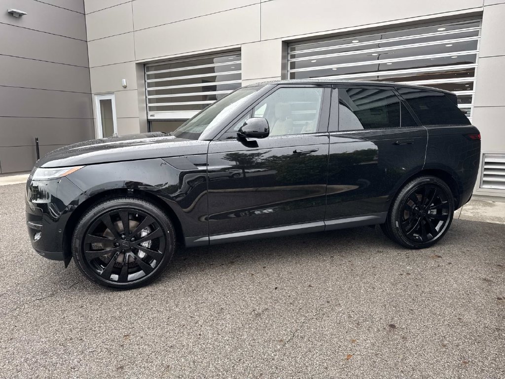 New 2026 Land Rover Range Rover Sport SE AWD/4WD image 3
