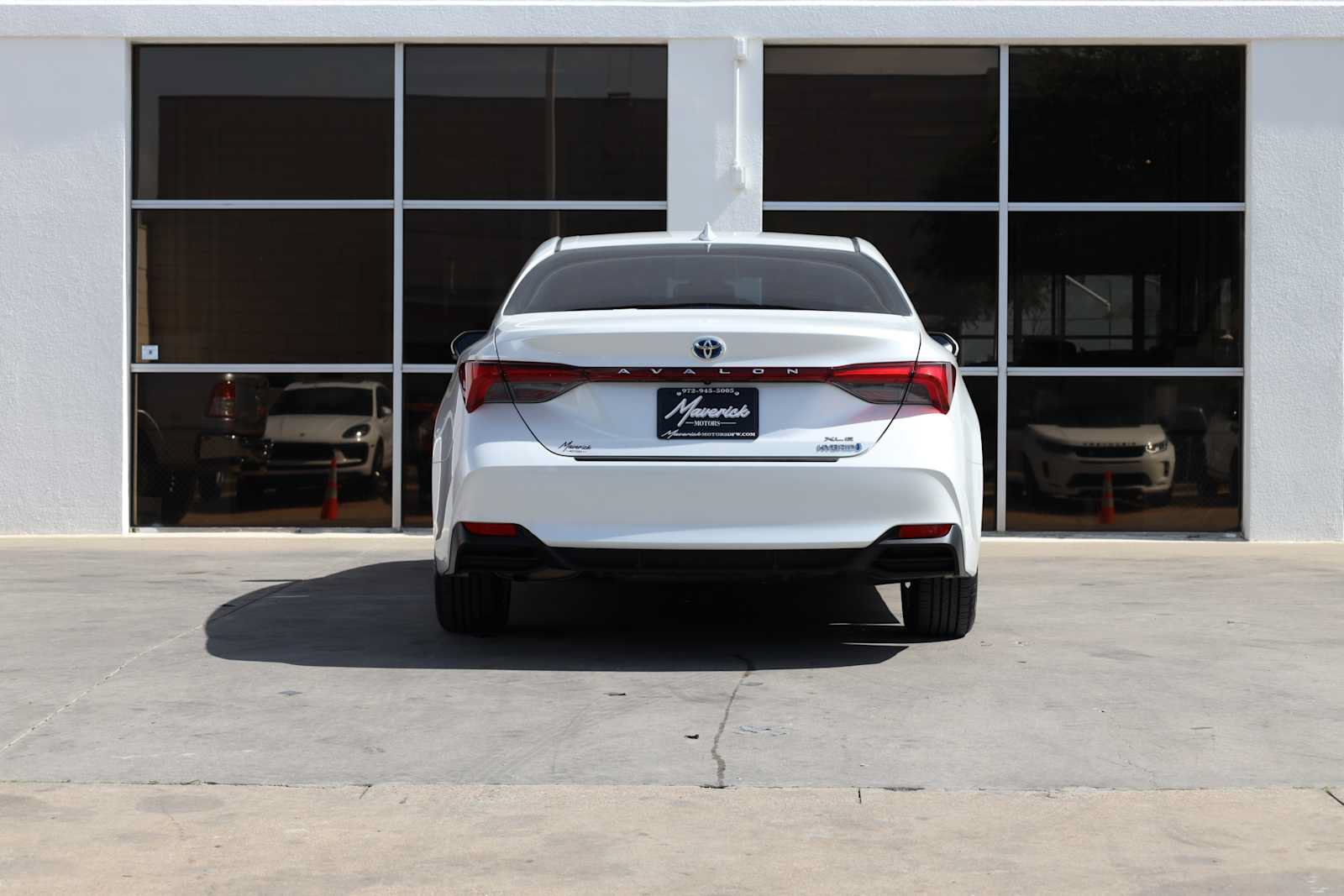 Used 2021 Toyota Avalon XLE FWD image 8