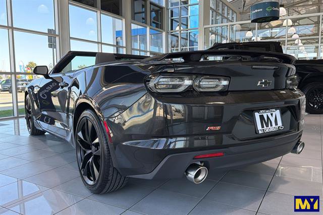 Used 2024 Chevrolet Camaro LT RWD image 6