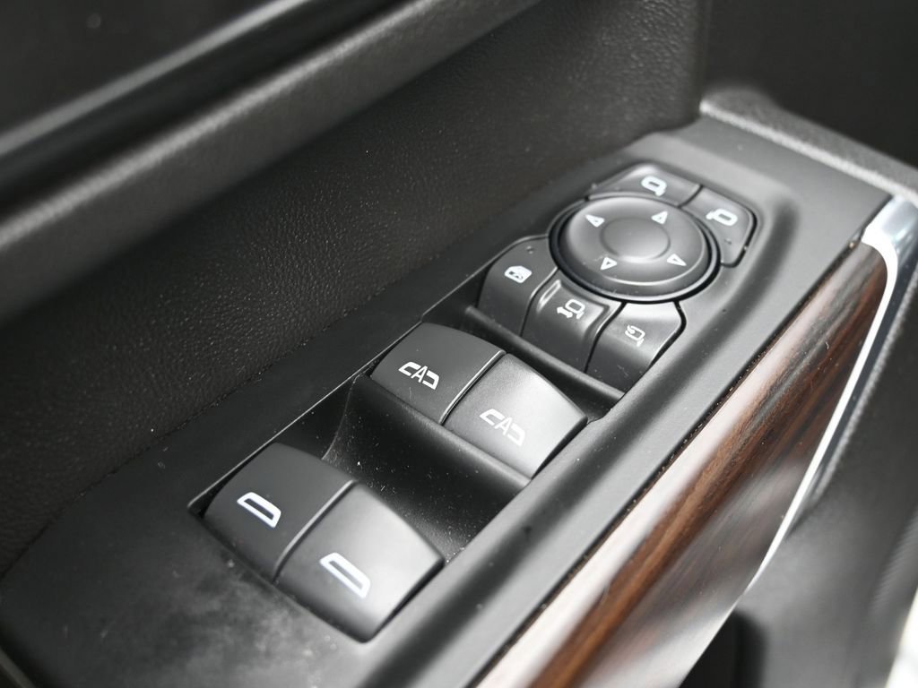 Used 2021 GMC Sierra 2500 SLT w/ SLT Convenience Package image 18