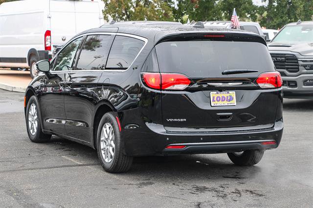 New 2026 Chrysler Voyager LX image 2