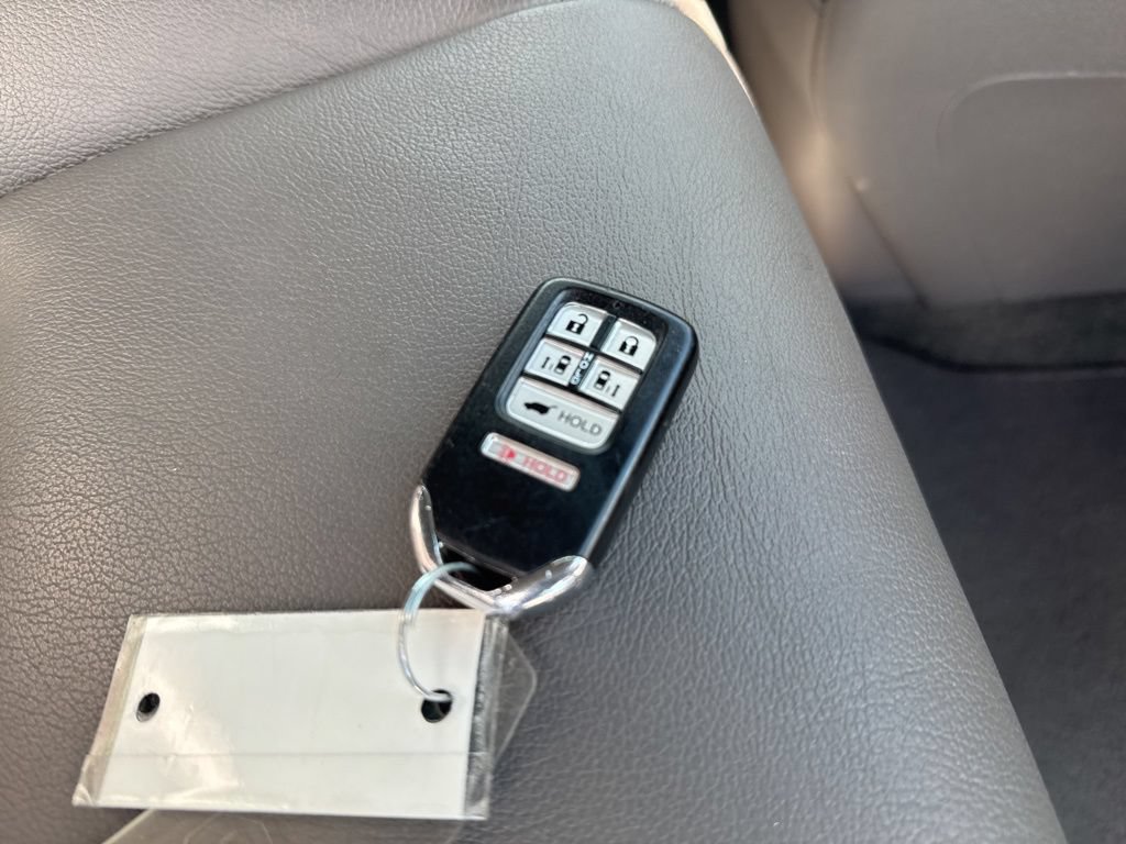 Used 2016 Honda Odyssey EX-L image 35
