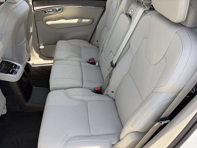 New 2026 Volvo XC90 T8 Ultra w/ Protection Package Premier AWD/4WD image 18