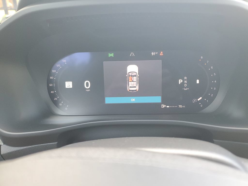 Used 2025 Volvo XC40 B5 Plus AWD/4WD image 26