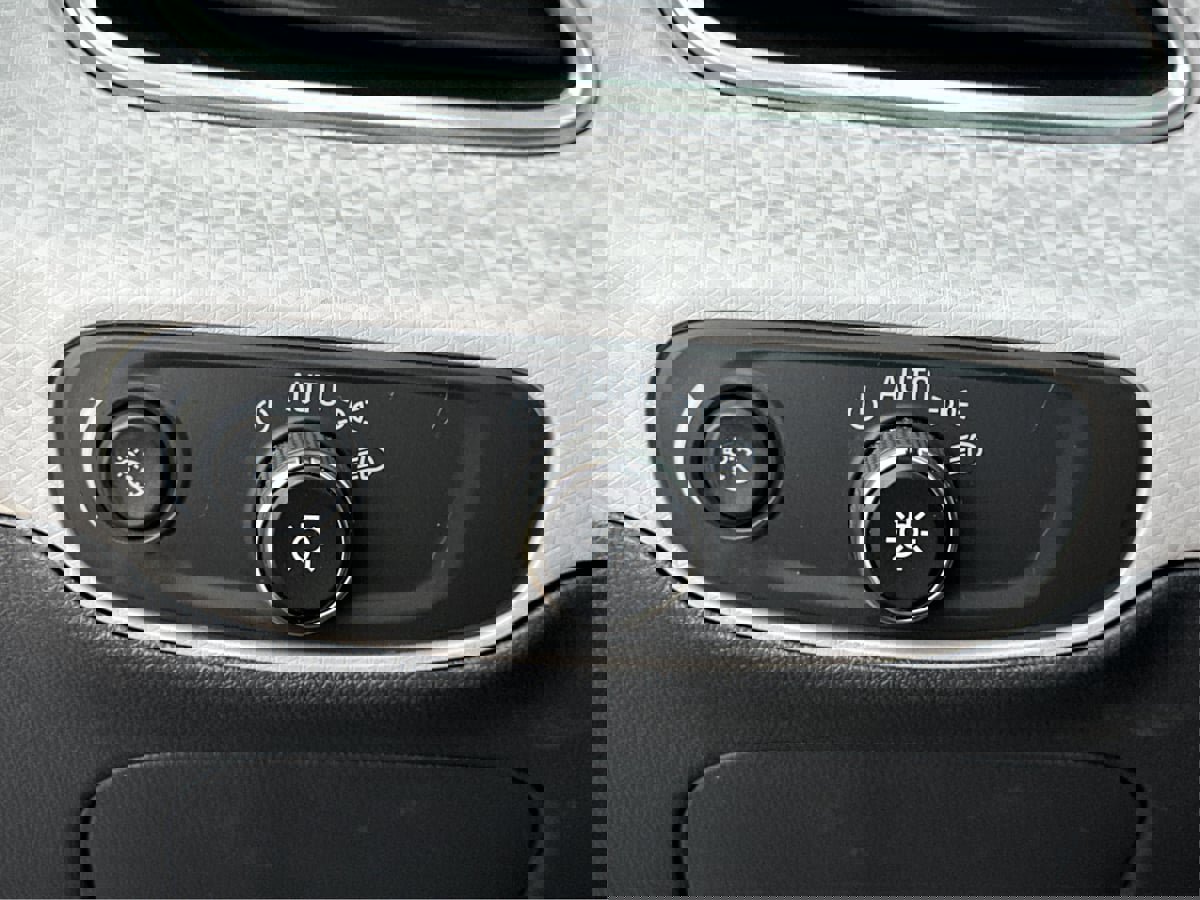 Used 2021 Chevrolet Bolt LT image 16