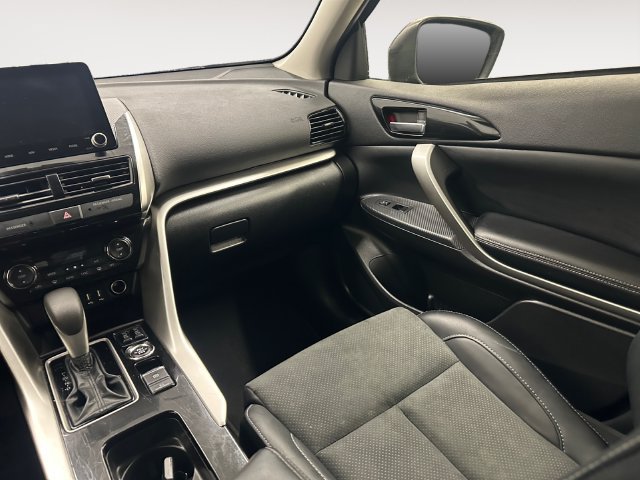 Used 2025 Mitsubishi Eclipse Cross SE AWD/4WD image 11