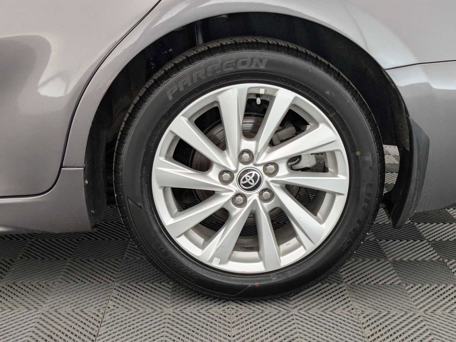 Used 2024 Toyota Camry SE FWD image 13
