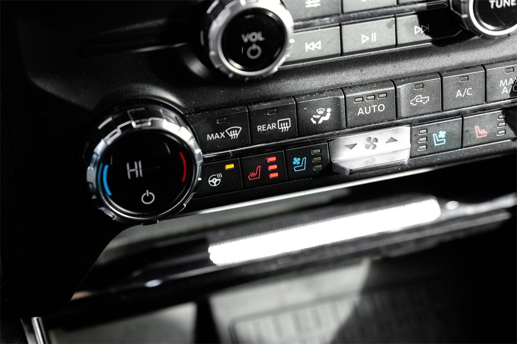 Used 2021 Ford F150 Platinum w/ Equipment Group 701A High image 21