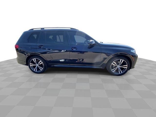 Used 2022 BMW X7 xDrive40i w/ M Sport Package image 3