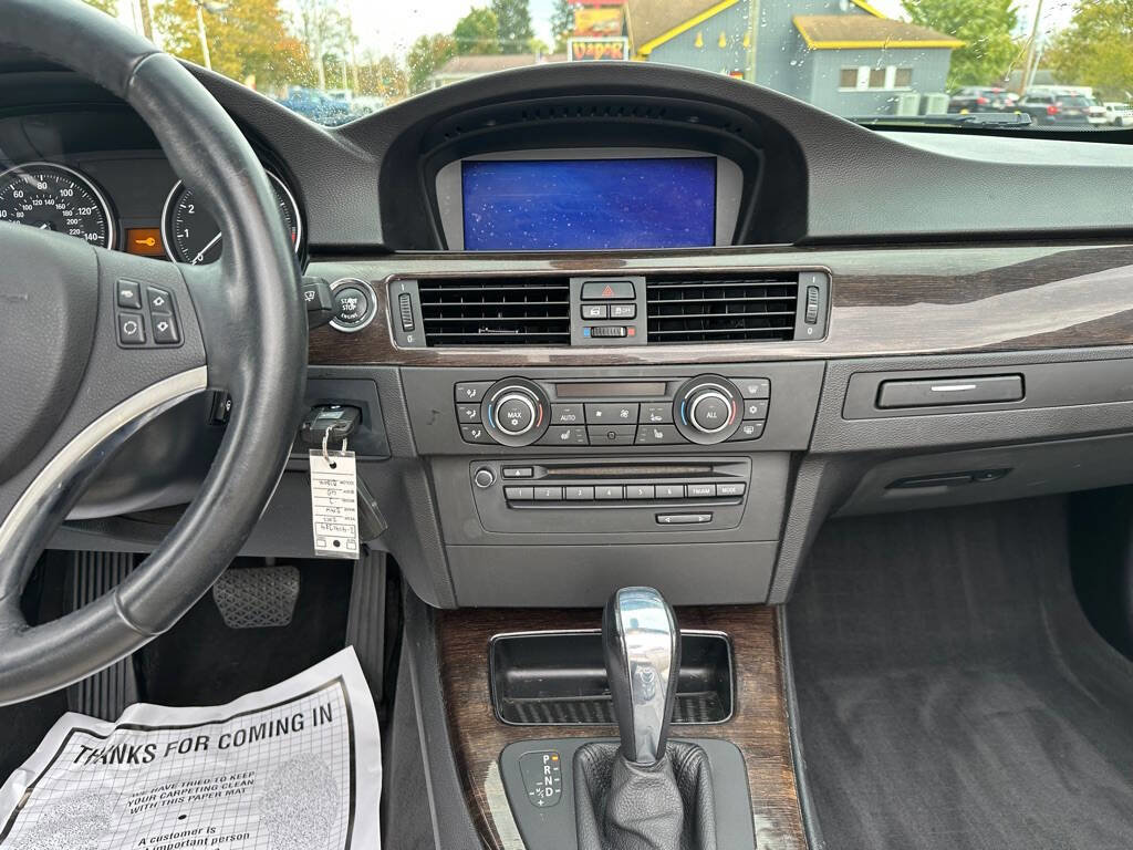 Used 2012 BMW 328i Convertible image 14