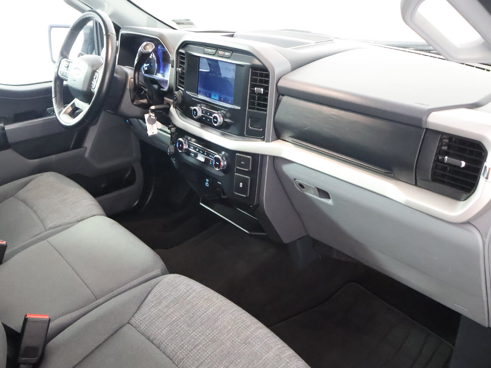 Used 2022 Ford F150 XLT w/ Equipment Group 301A Mid AWD/4WD image 46