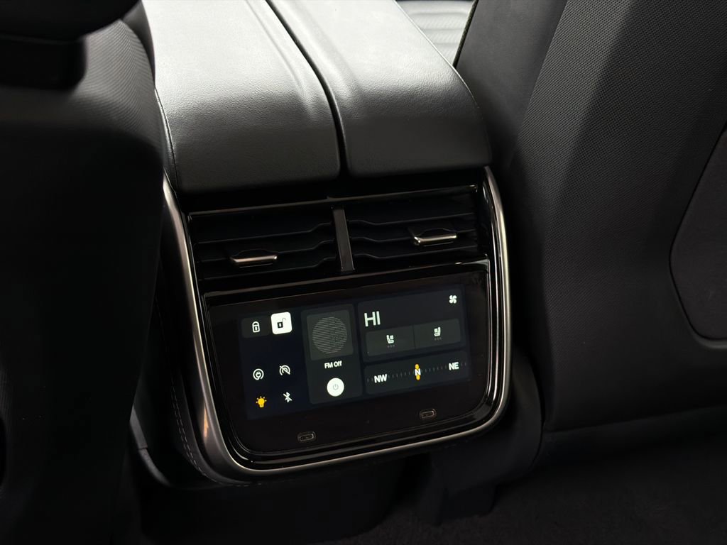 Used 2023 Rivian R1S Adventure AWD/4WD image 18