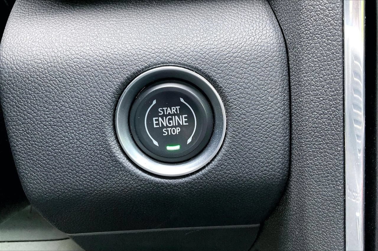 Used 2025 GMC Acadia Elevation w/ Elevation Premium Package FWD image 28