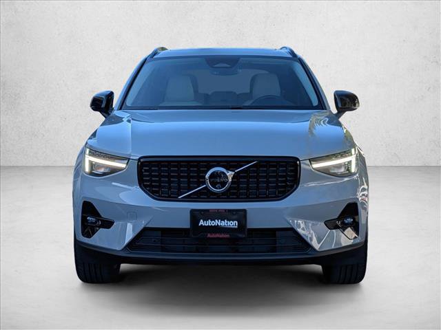 Used 2026 Volvo XC40 B5 Plus w/ Protection Package Premier AWD/4WD image 2