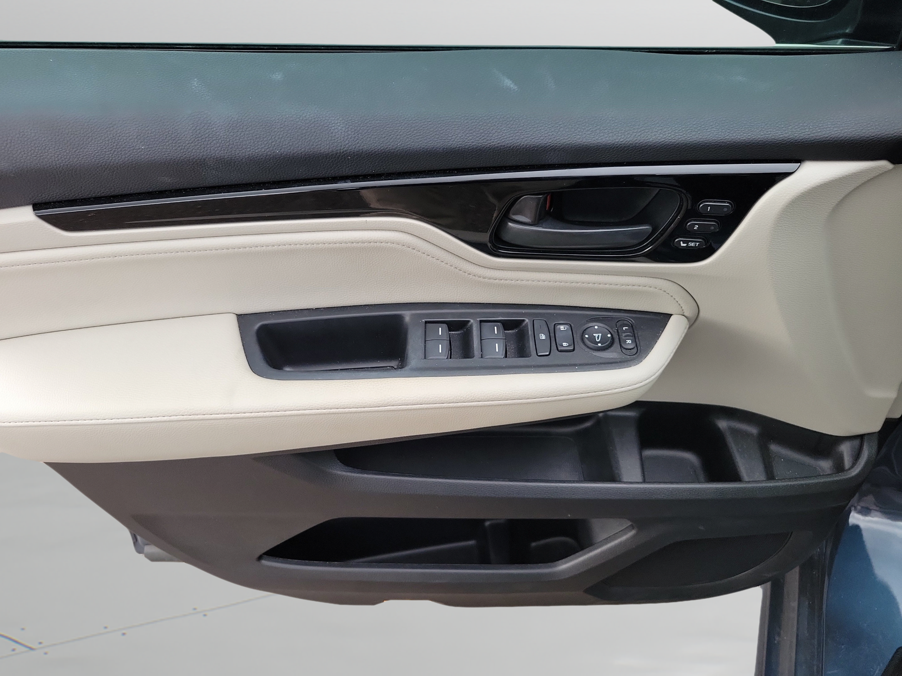 Certified 2025 Honda Odyssey Touring image 23