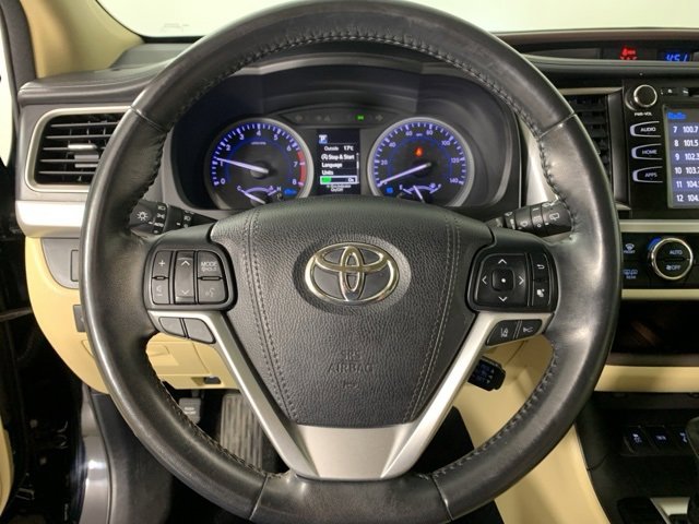 Used 2018 Toyota Highlander XLE image 6
