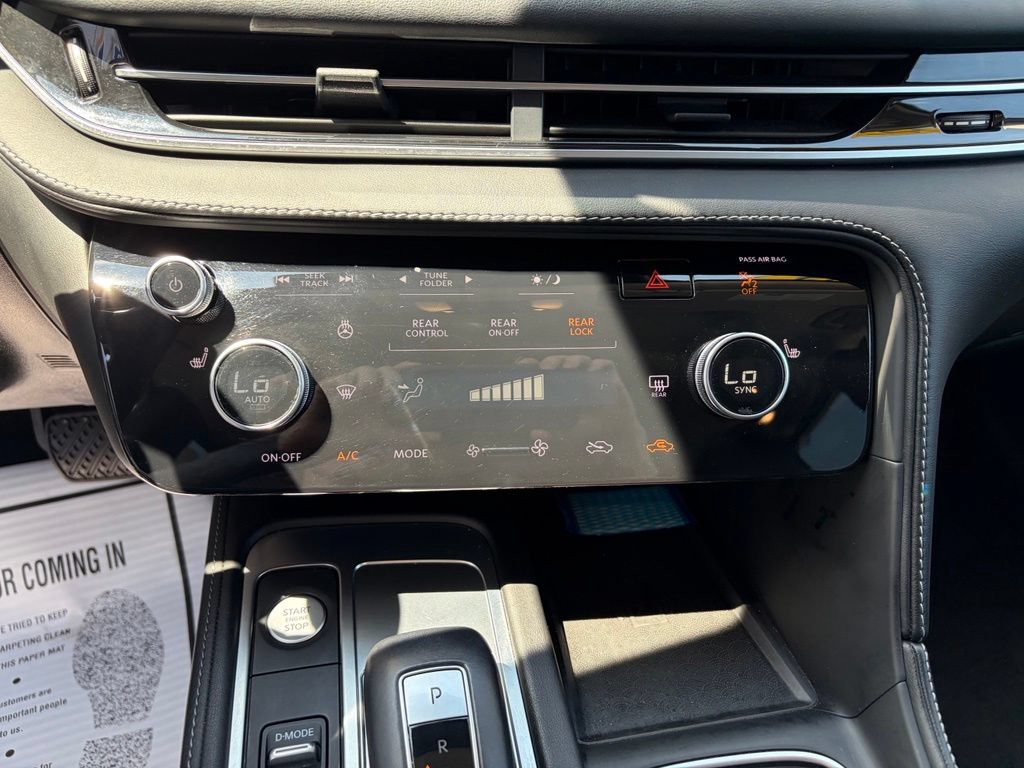 Used 2024 INFINITI QX60 Luxe AWD/4WD image 11