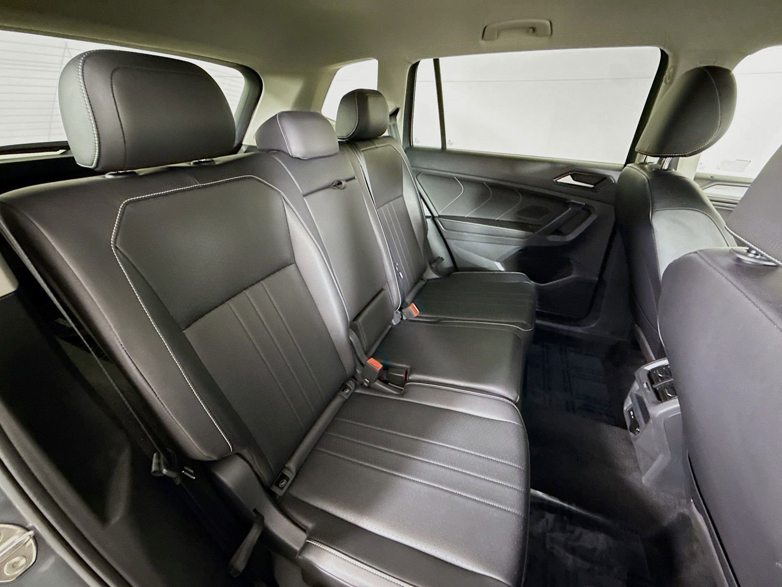 Certified 2024 Volkswagen Tiguan SE AWD/4WD image 25