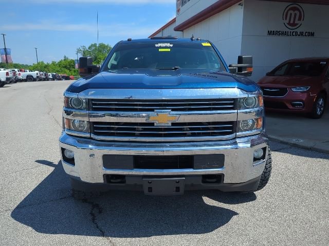 Used 2017 Chevrolet Silverado 2500 LT w/ LT Convenience Package AWD/4WD image 4