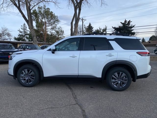 New 2025 Nissan Pathfinder SV image 2