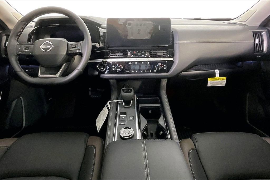 New 2026 Nissan Pathfinder Platinum w/ Cargo Package image 2