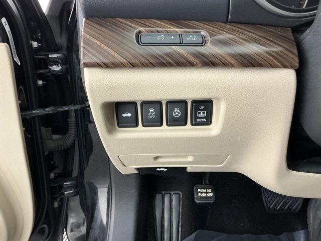 Used 2017 Nissan Maxima Platinum w/ Medallion Package FWD image 26