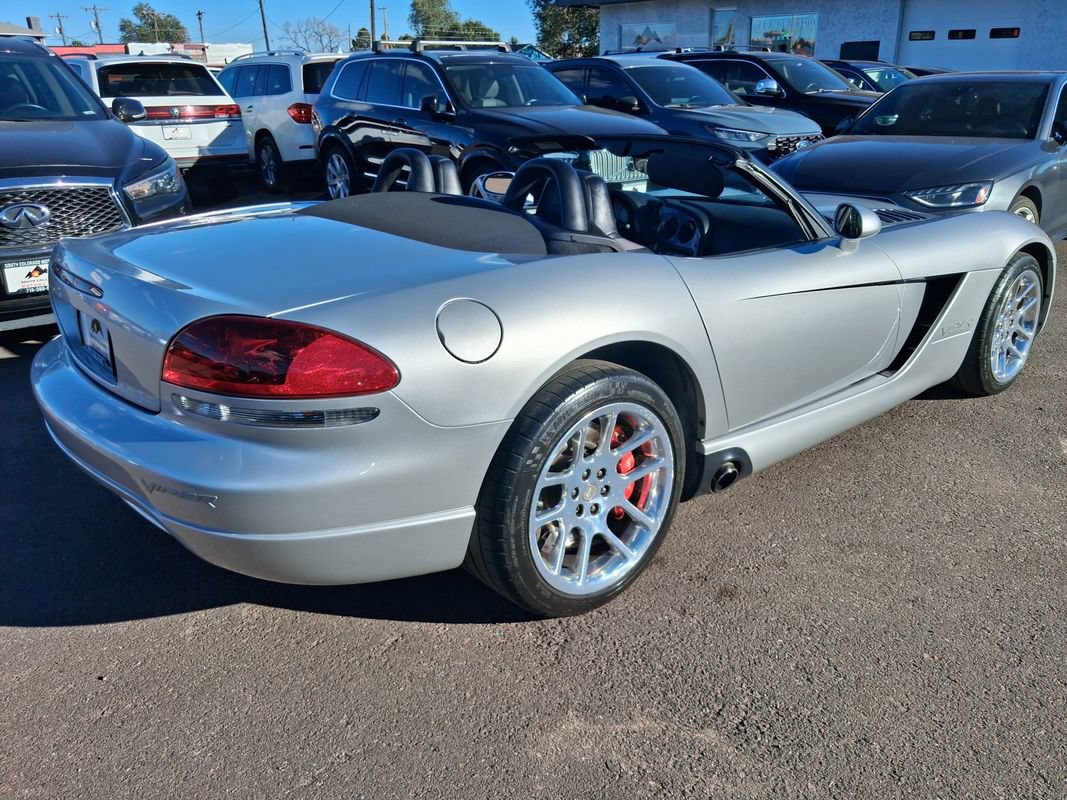 Used 2004 Dodge Viper SRT-10 RWD image 12