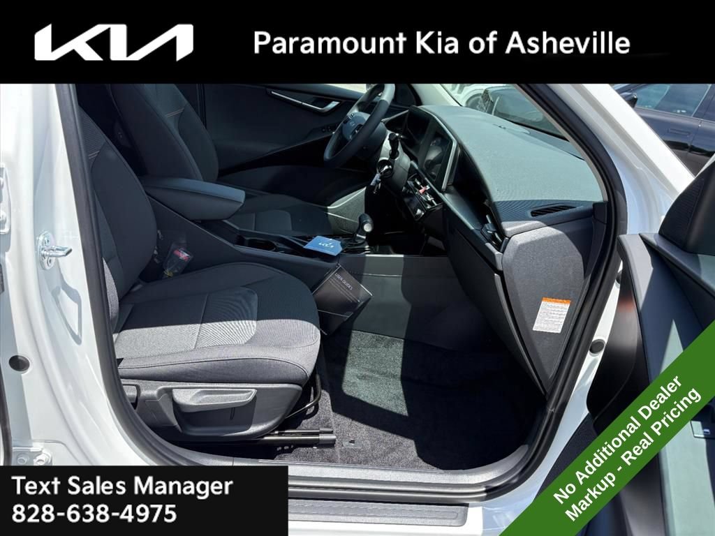 New 2026 Kia Niro LX FWD image 17