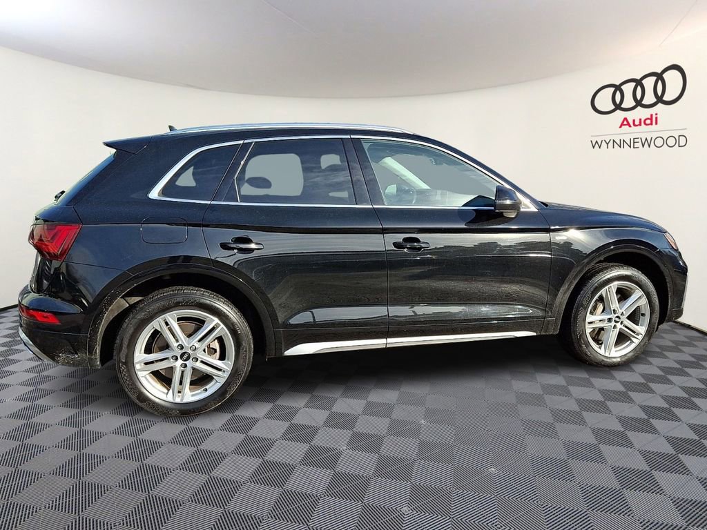Used 2021 Audi Q5 e Premium w/ Convenience Package image 7