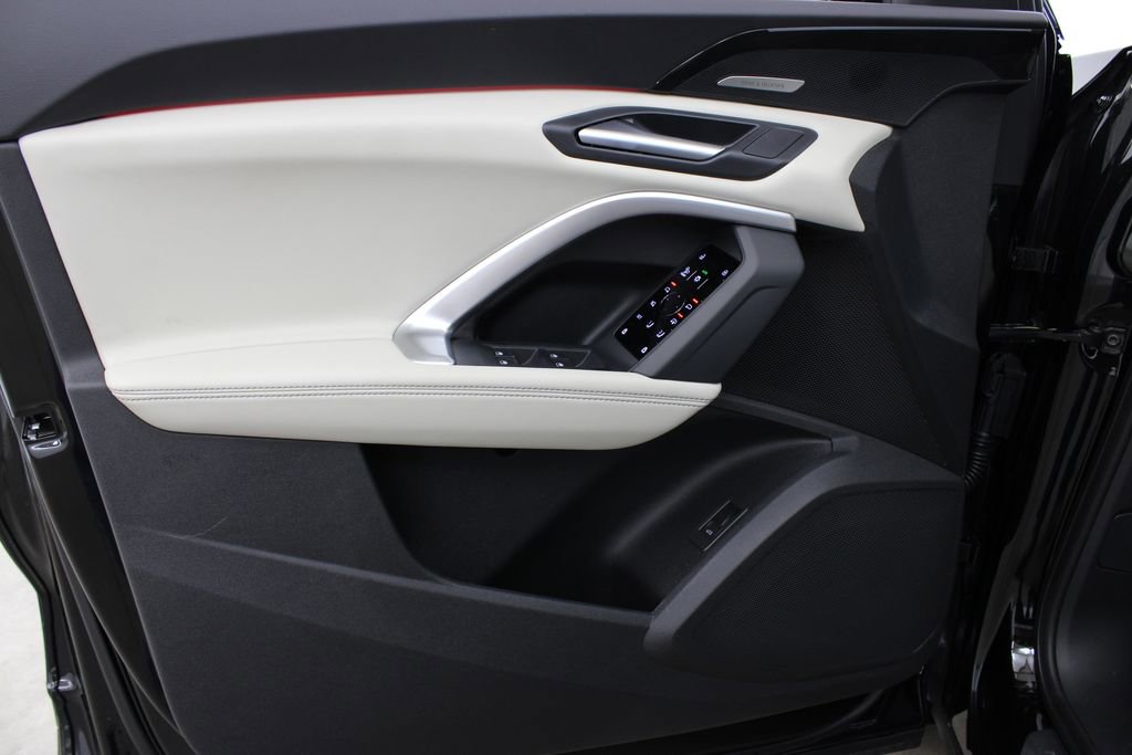 New 2025 Audi Q5 Premium Plus image 16