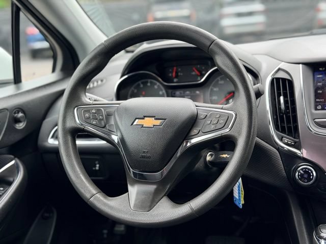 Used 2019 Chevrolet Cruze LT w/ LT Fleet Convenience Package FWD image 19