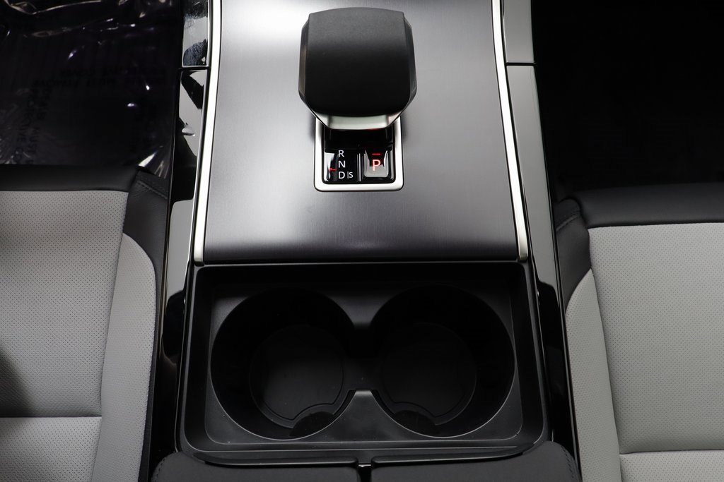 New 2026 Land Rover Range Rover Velar Dynamic SE image 12