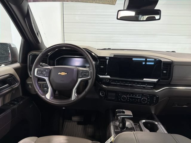 Used 2024 Chevrolet Silverado 1500 LTZ w/ LTZ Convenience Package II AWD/4WD image 27