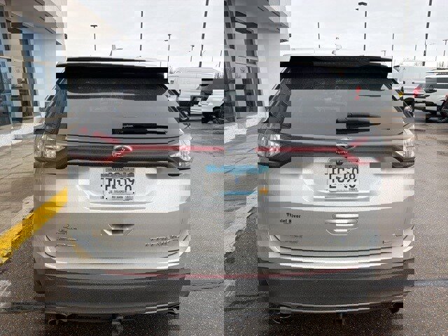 Used 2018 Ford Edge Titanium w/ Technology Package image 7