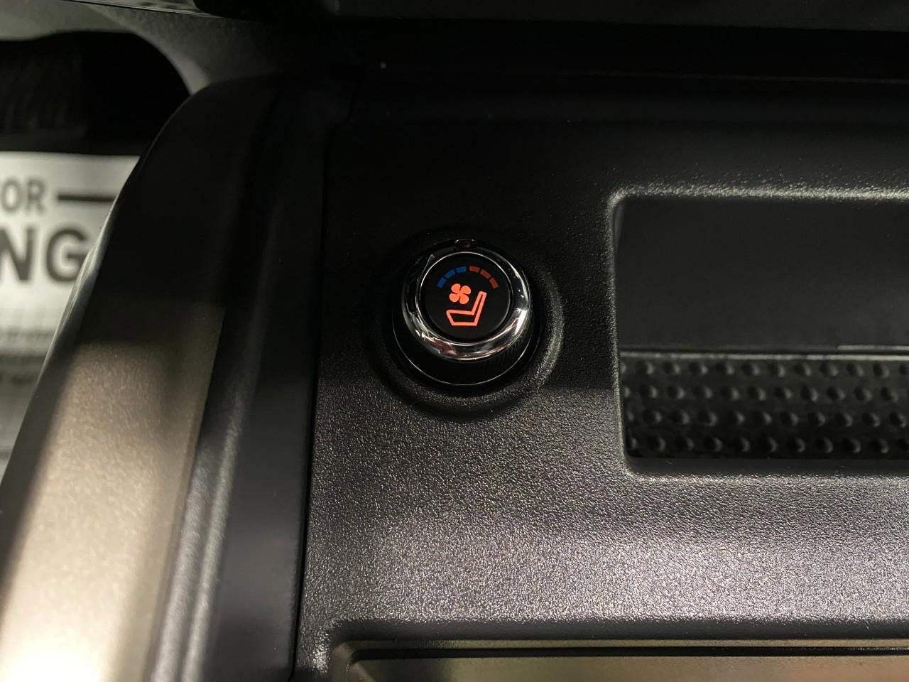 Used 2021 Nissan Titan Platinum Reserve w/ Moonroof Package image 30