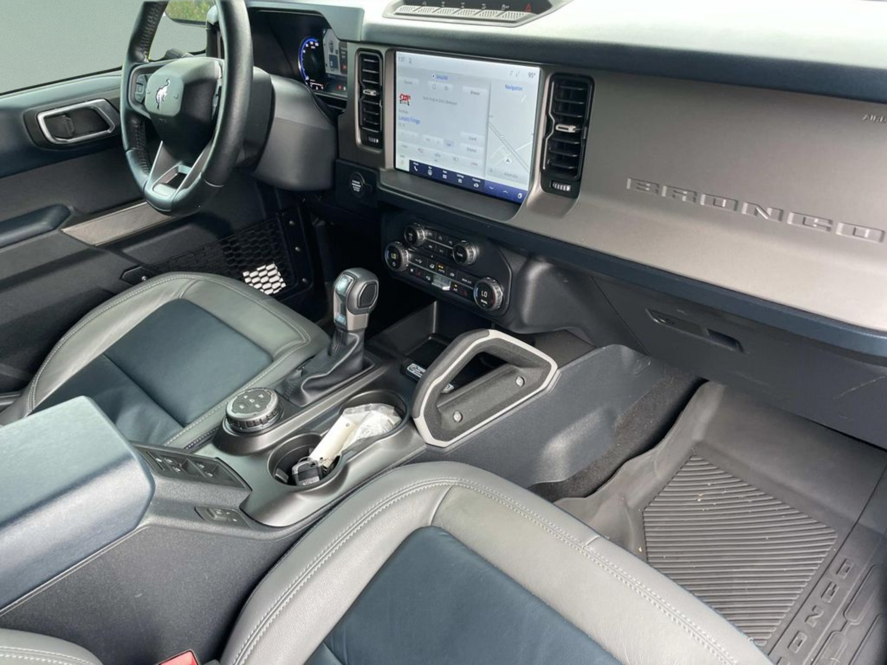 Used 2021 Ford Bronco First Edition AWD/4WD image 17