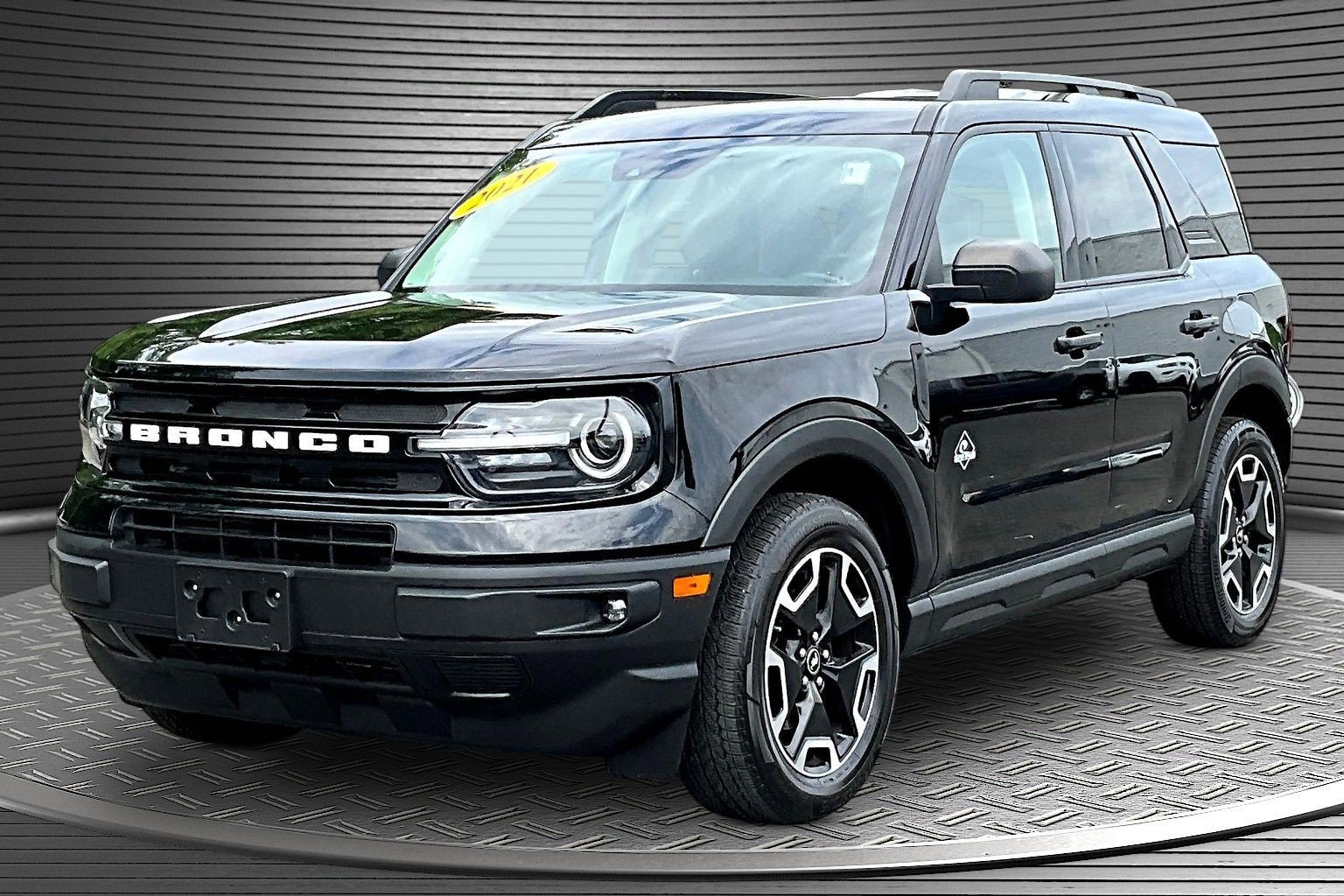 Used 2021 Ford Bronco Sport Outer Banks w/ Outer Banks Package (96D) AWD/4WD image 3