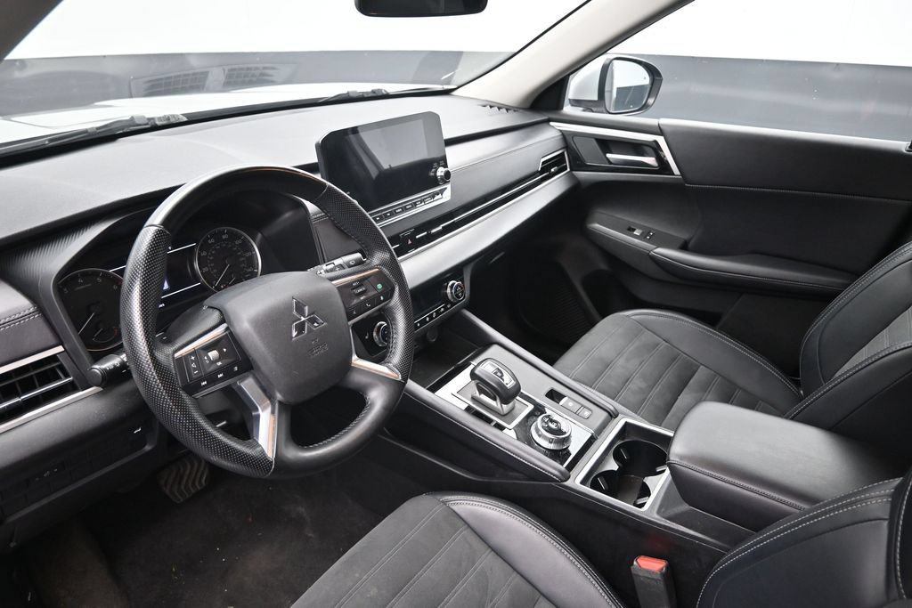 Used 2024 Mitsubishi Outlander SE AWD/4WD image 20