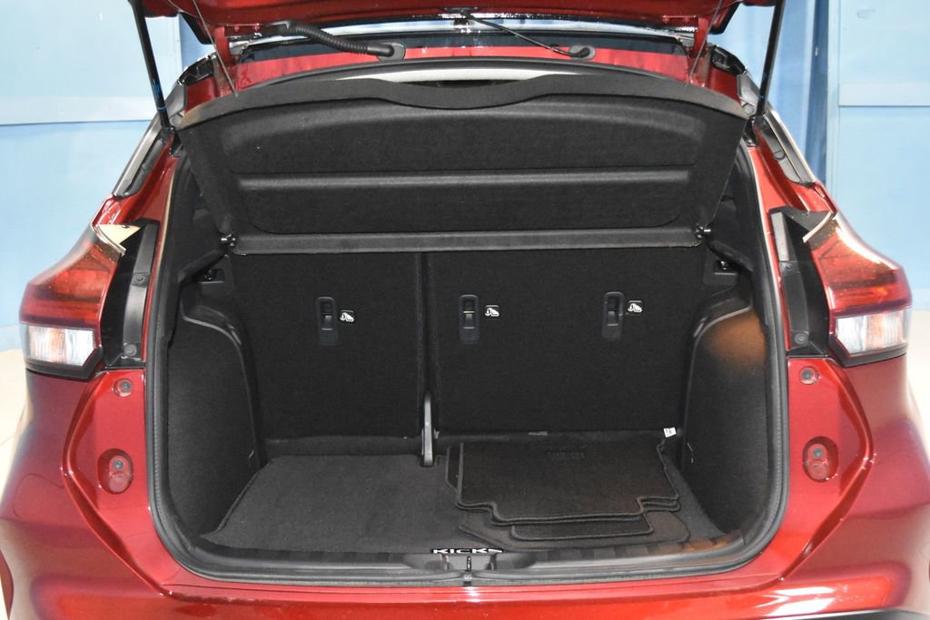 Used 2024 Nissan Kicks SR w/ SR Premium Package image 27