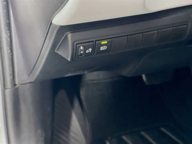 Used 2020 Toyota Corolla SE FWD image 11