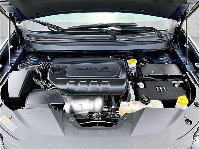 Used 2019 Jeep Cherokee Limited FWD image 11