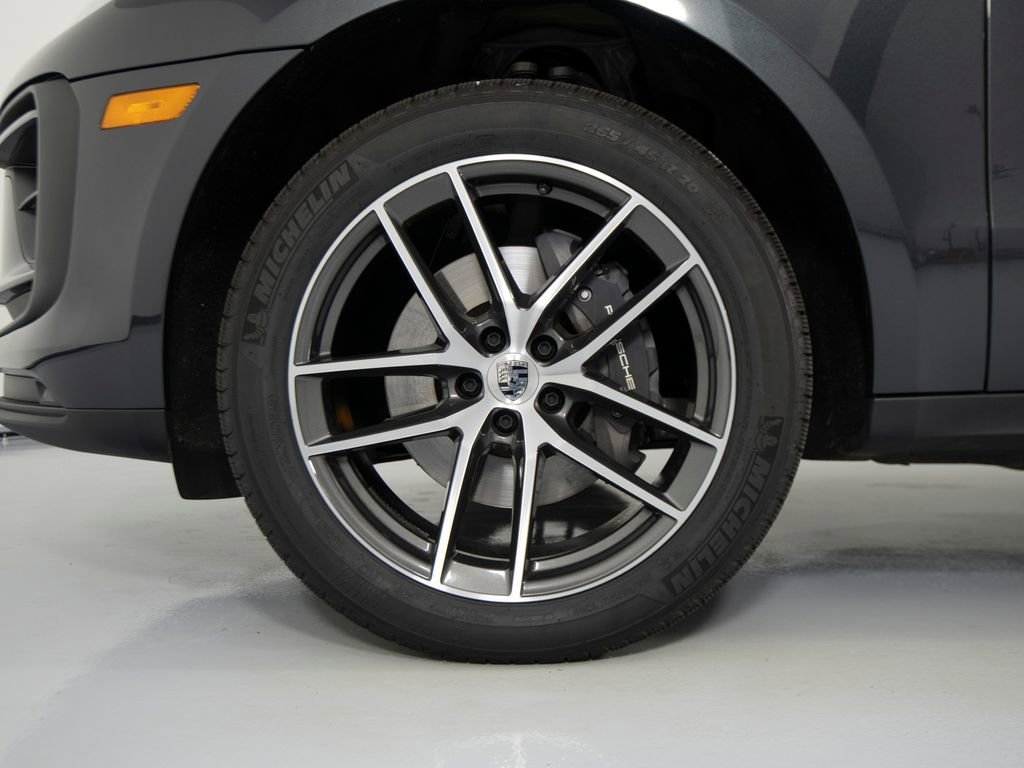 Certified 2026 Porsche Macan AWD/4WD image 14