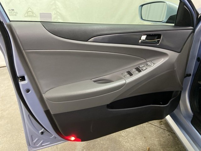 Used 2014 Hyundai Sonata Hybrid image 26