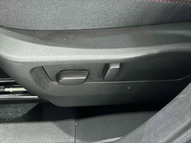 Certified 2023 Buick Envision Essence w/ Technology Package I image 17