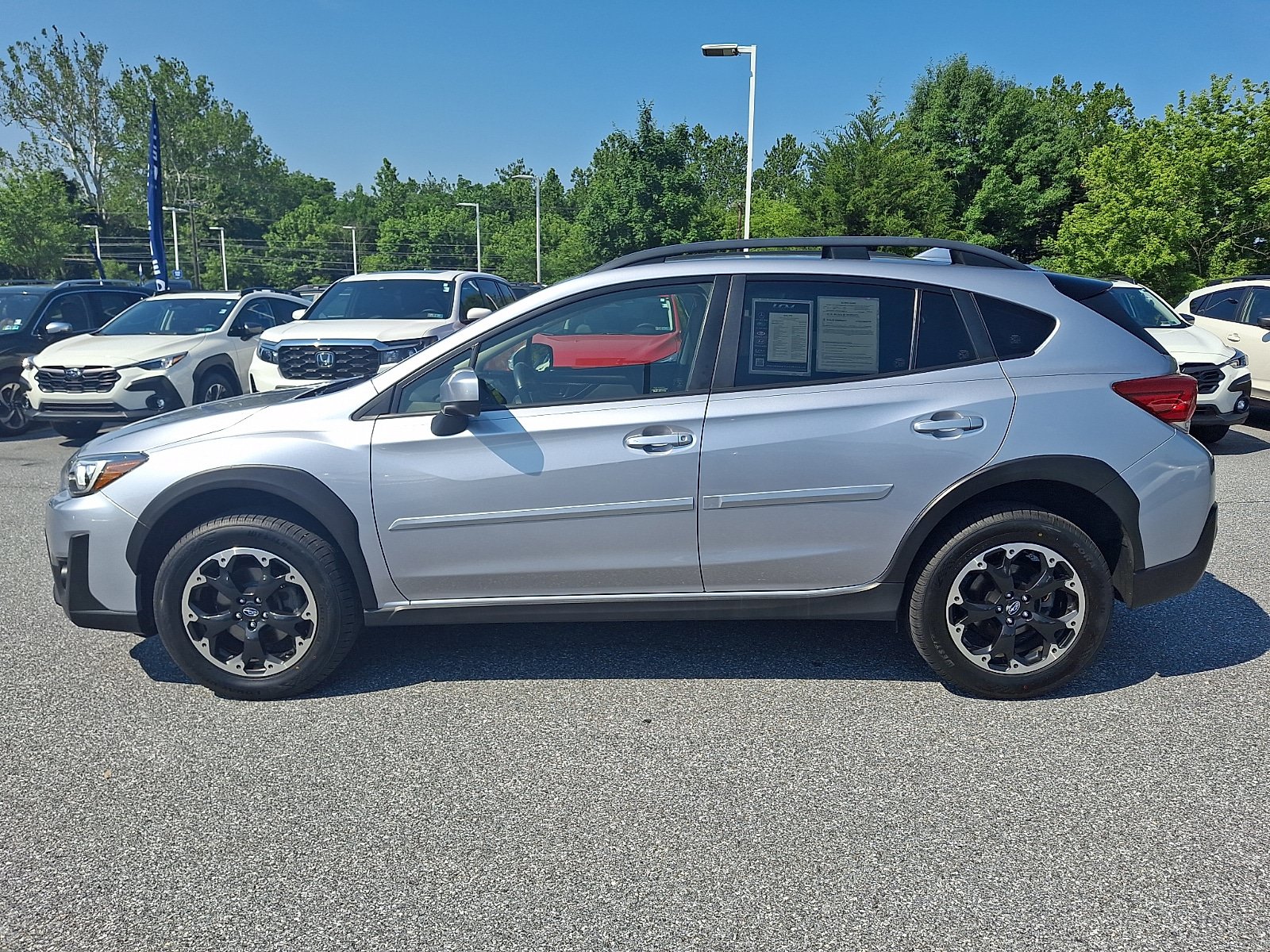 Used 2022 Subaru Crosstrek 2.0i Premium w/ Moonroof Package AWD/4WD image 7