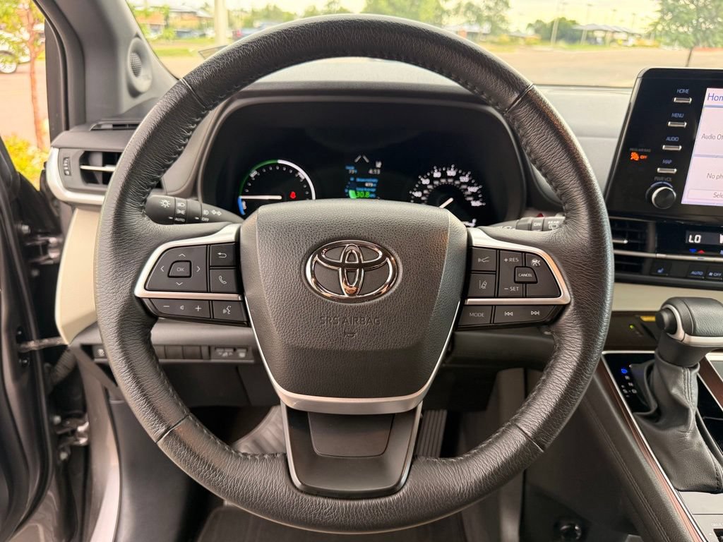 Used 2023 Toyota Sienna XLE w/ XLE Plus Package AWD/4WD image 13