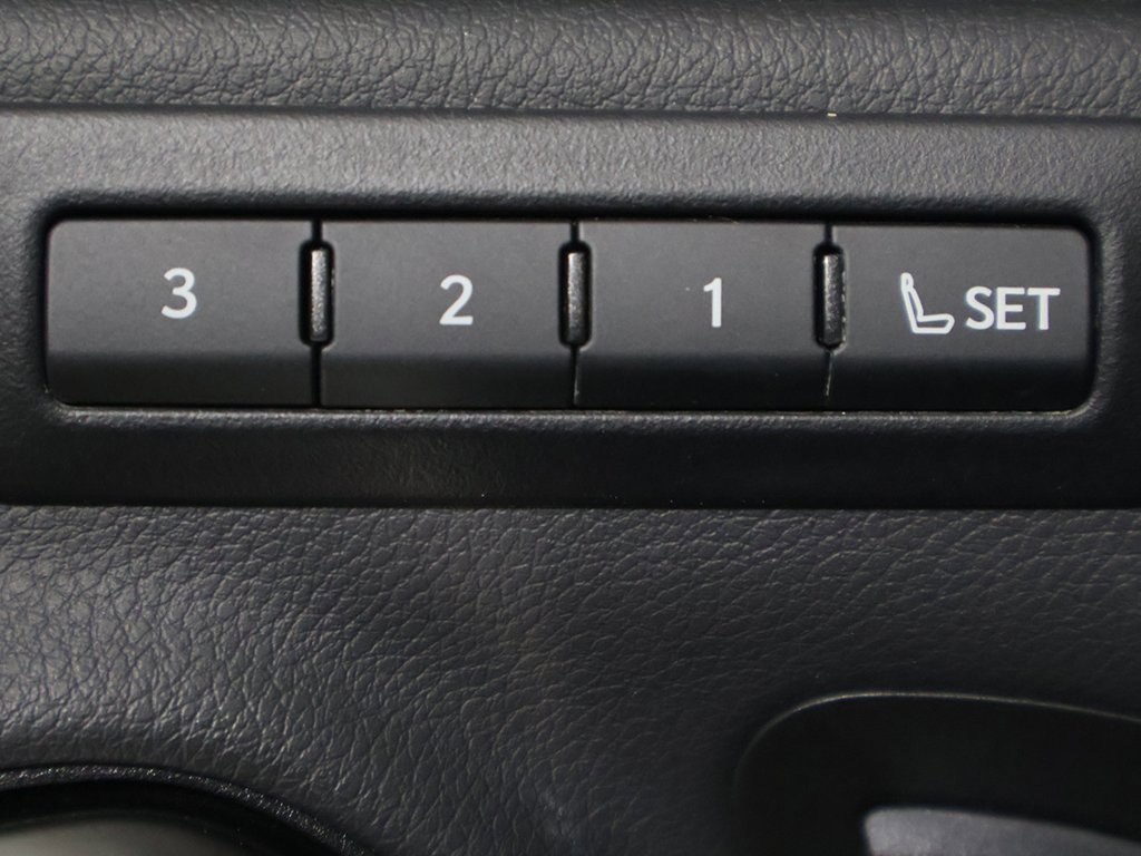 Used 2023 Lexus ES 250 w/ Premium Package image 33