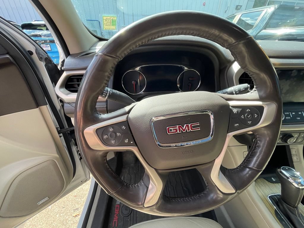 Used 2018 GMC Acadia Denali w/ Technology Package AWD/4WD image 13