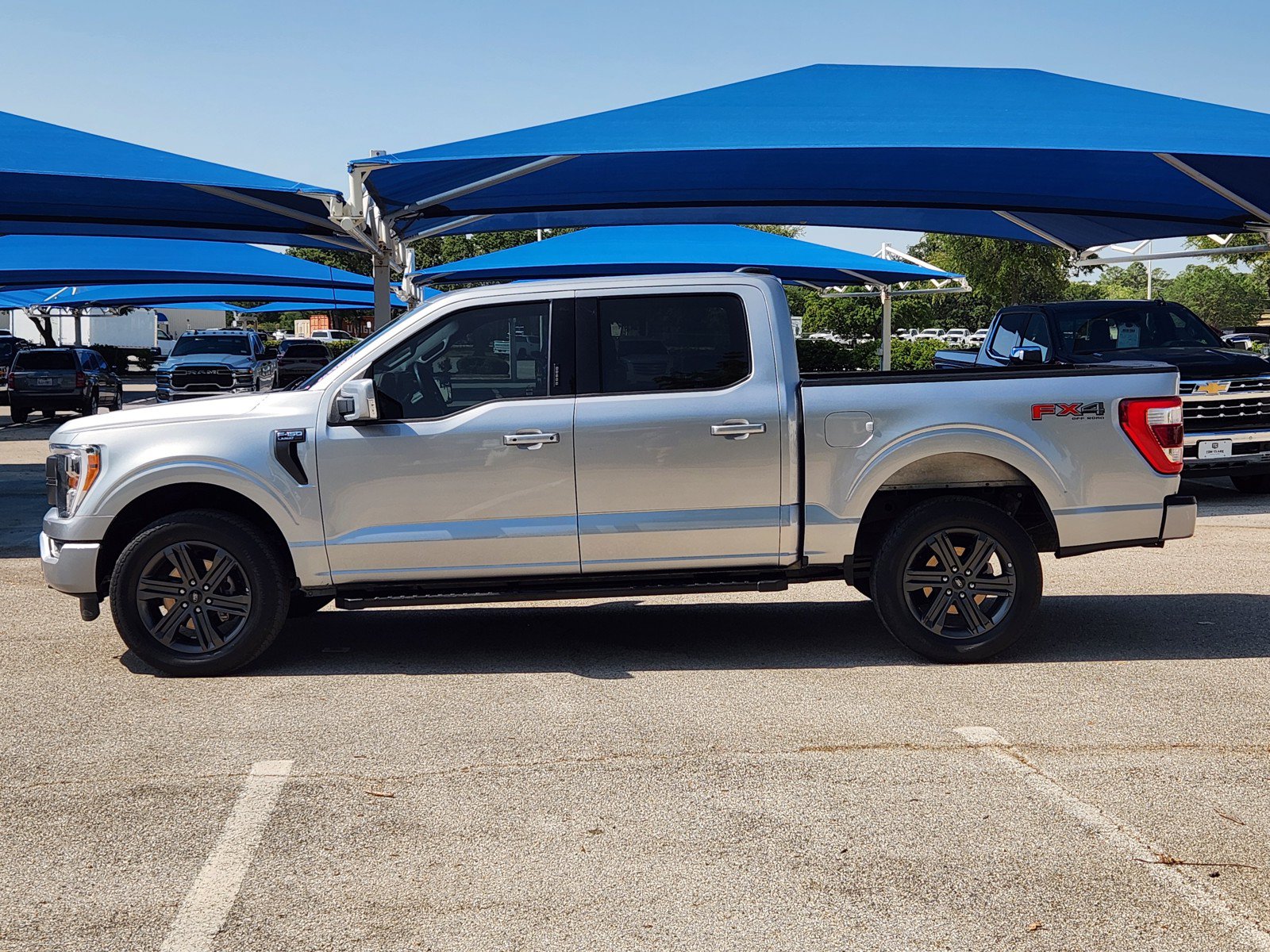 Used 2023 Ford F150 Lariat AWD/4WD image 3